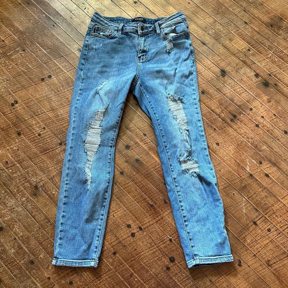 Judy Blue distressed Relaxed 7/29 stretchy boutique jeans